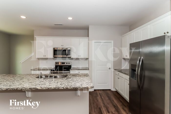 Building Photo - 10723 Rivergate Dr NW