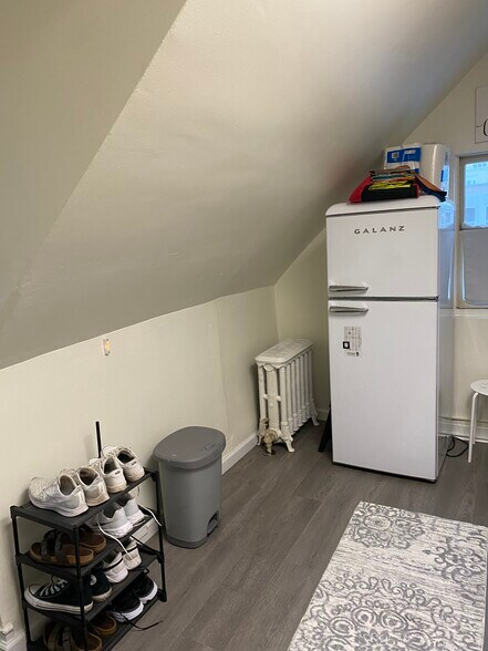 Building Photo - 110 Walnut Ave