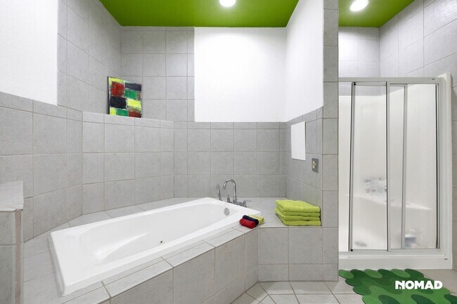 Building Photo - 335 N Superior St