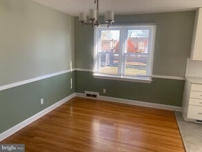 Building Photo - 4 Main Ave