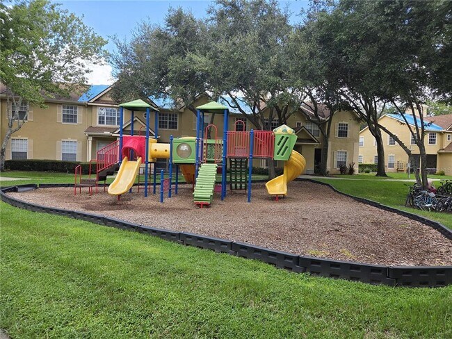 Building Photo - 858 Grand Regency Pointe