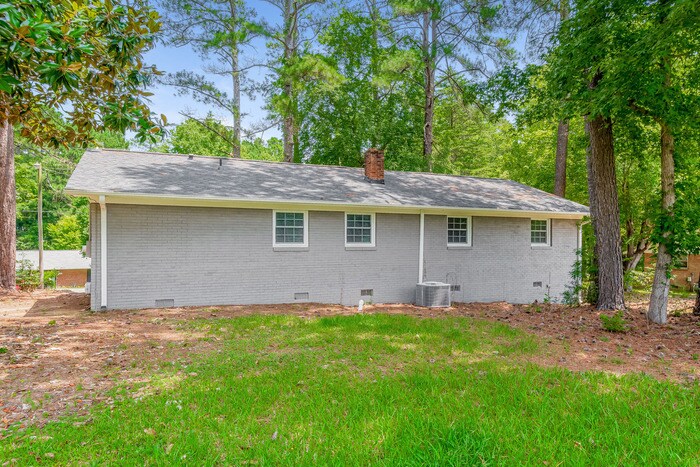 Building Photo - 812 Terrace View Dr