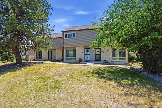 Building Photo - $2,340.95, 2 Beds - 3 Bath, Single Family Home in Littleton with Brand New Appliances!