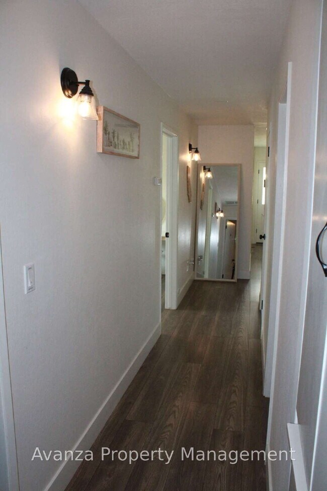 Building Photo - Home for Rent 4 Bed/3 Bath - 1,791 Sq Ft. Rent: $2,750/month Security Deposit: $2,850 Bullard Hig...