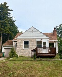 Building Photo - Charming 4-Bedroom Home in the Heart of Wi...