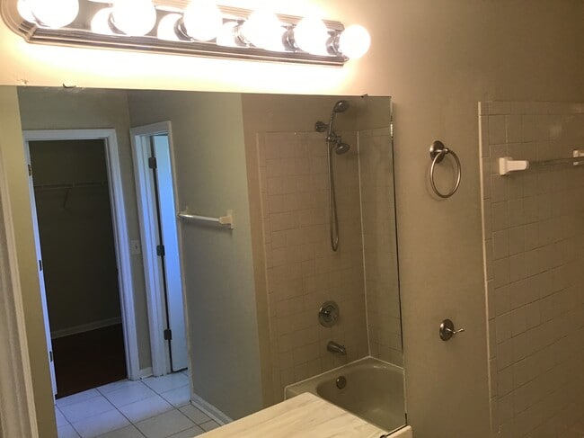 Building Photo - 3264 Fox Squirrel Dr