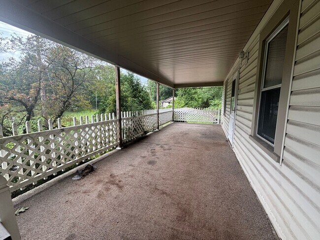 Building Photo - 655 Beatty Rd