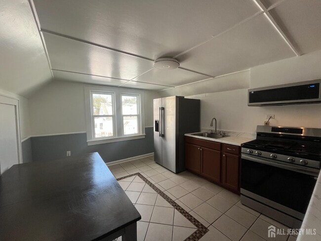 Building Photo - 7 Bound Brook Ave