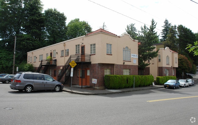 Building Photo - Hacienda Apartments