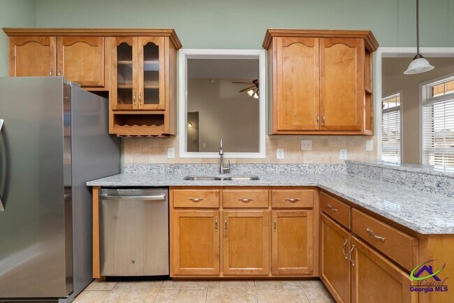 Building Photo - 601 Huntwood Ln