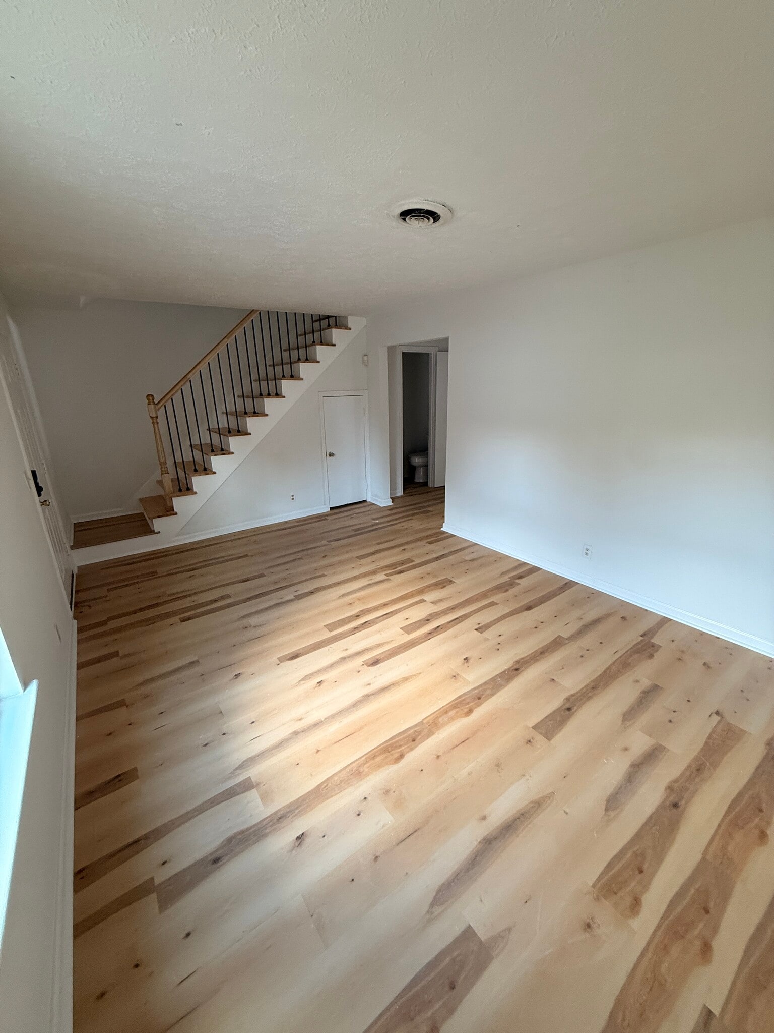 Building Photo - 708 Eric Dr