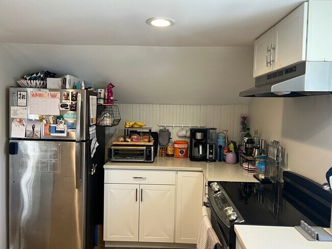 Building Photo - 50 Humphrey St