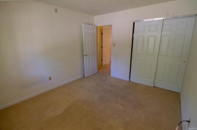 Building Photo - 10 Gary Glen Dr