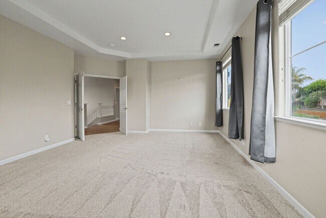 Building Photo - 4865 Peninsula Point Dr
