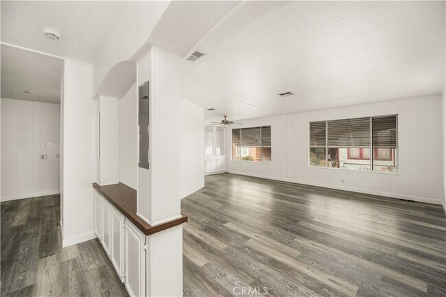 Building Photo - 16444 Bolsa Chica St