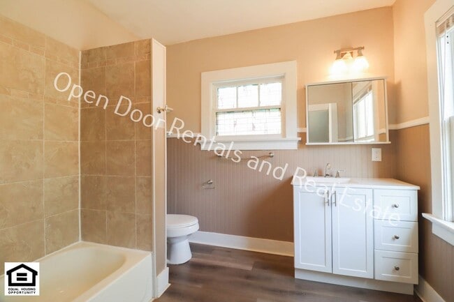 Building Photo - Now available 3 bedroom home