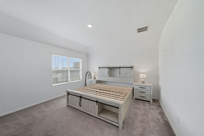 Building Photo - 32506 Orchard Haze Dr