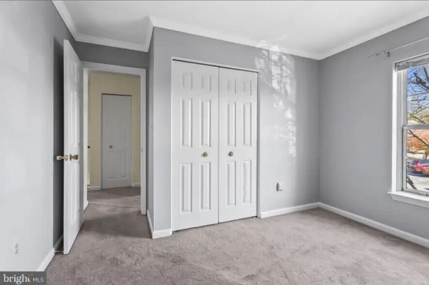 Building Photo - 5770 Katsura Ct