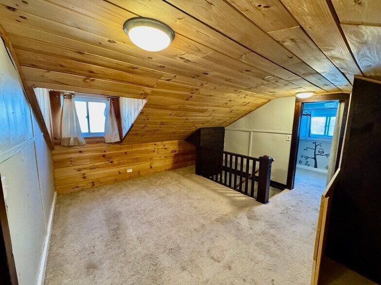 Building Photo - 11 Lincoln Ave