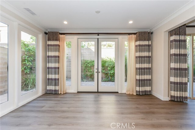 Building Photo - 67 Elmdale