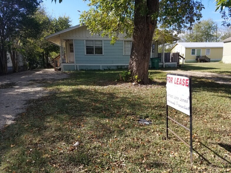 Primary Photo - 309 Fowzer St