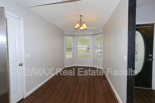 Building Photo - 3235 W Wildflower St