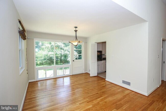 Building Photo - 8401 Beech Tree Rd