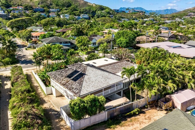 Building Photo - Fully Furnished Home in the Heart of Lanikai