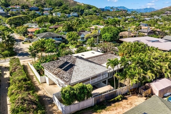 Building Photo - Spend Your Summer in the Heart of Lanikai