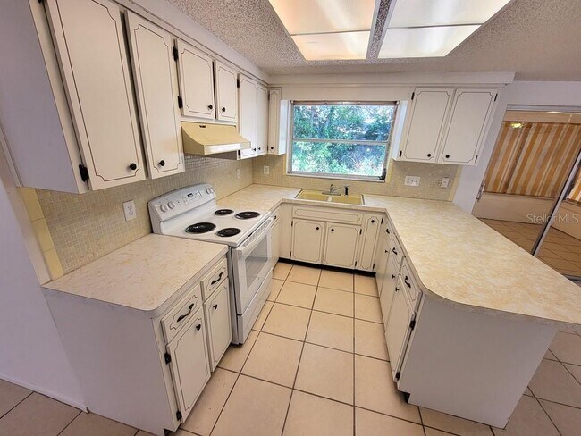 Building Photo - 7221 Stone Rd