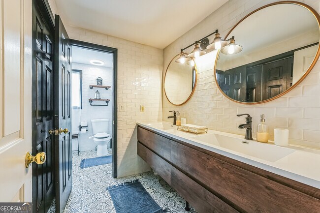 Building Photo - 502 Ivy Green Ln SE