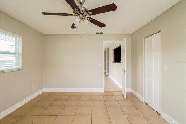 Building Photo - 441 Spike Ct