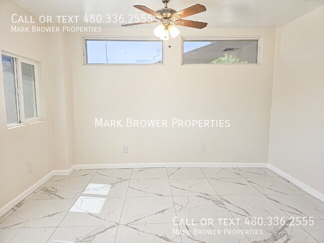 Building Photo - 643 W Medina Ave