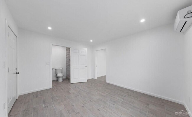 Building Photo - 16 McFadden Dr