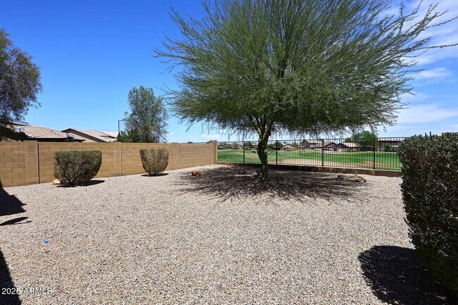 Building Photo - 29237 N Yellow Bee Dr