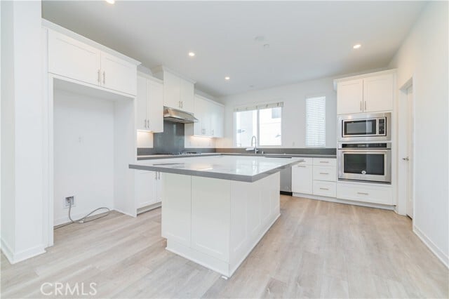 Building Photo - 103 Schick