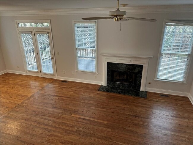 Building Photo - 1296 Dunwoody Cove