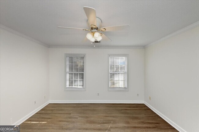 Building Photo - 2515 Lakeview Trail