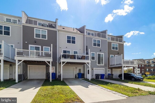 Building Photo - 5921 Kate Chopin Pl