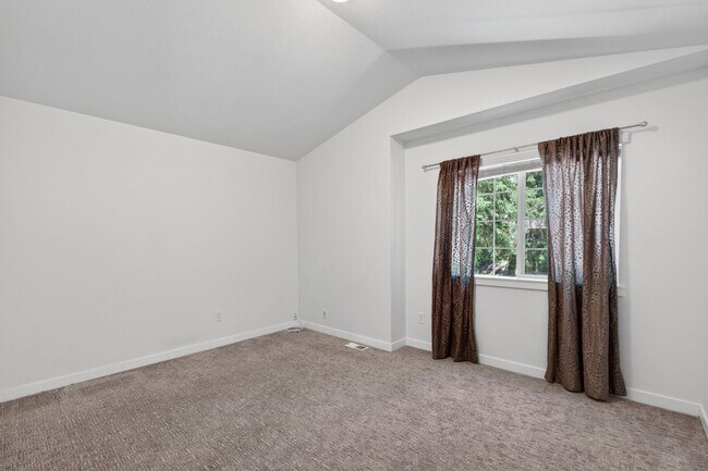 Building Photo - A Private Sanctuary with Perfect Proximity