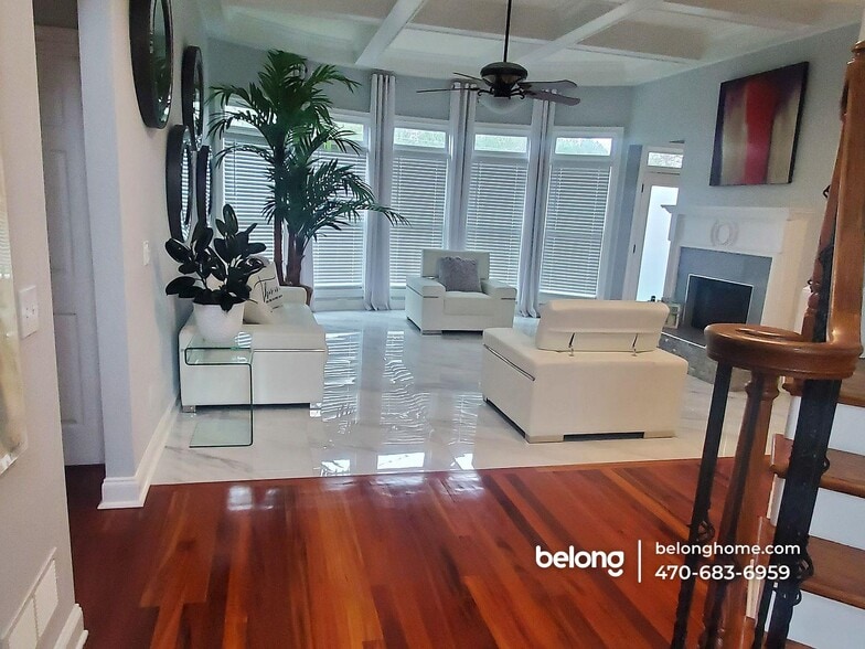 Building Photo - 476 Wallis Farm Way