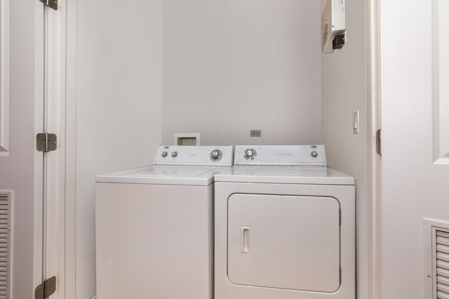 Building Photo - 1700 S Morgan St