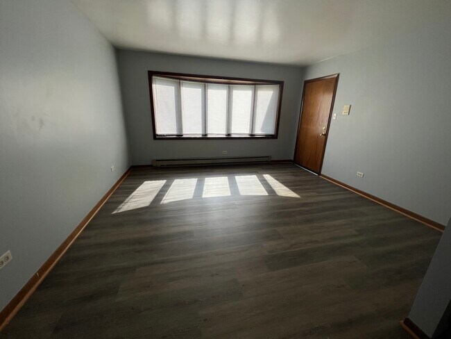 Building Photo - 17754 Rosewood Dr