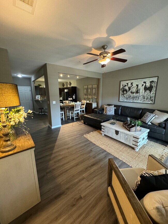 Primary Photo - 1030 Farm to Market Road 2931 Apt #633, Au...