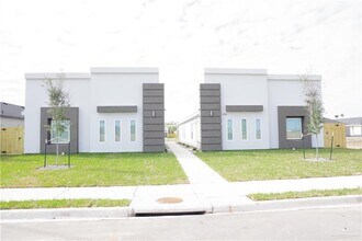 Building Photo - 1301 Country Club Drive