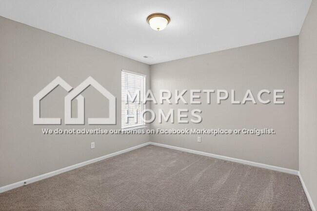 Building Photo - 8436 Gateway Run Rd