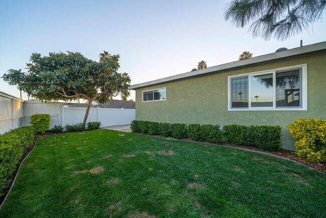 Building Photo - Charming Redondo Beach Home Rental!