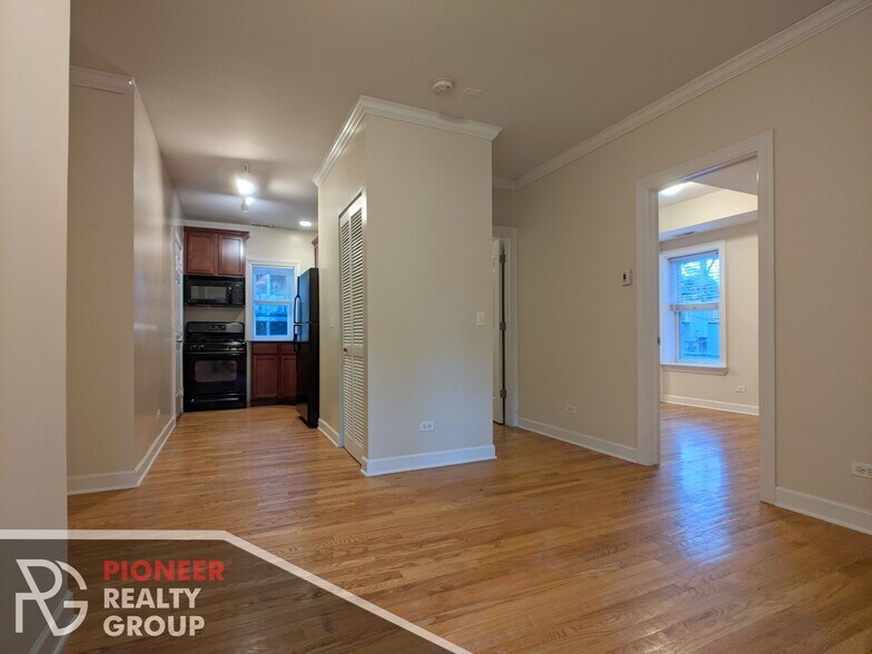 Building Photo - 3248 N Clifton Ave