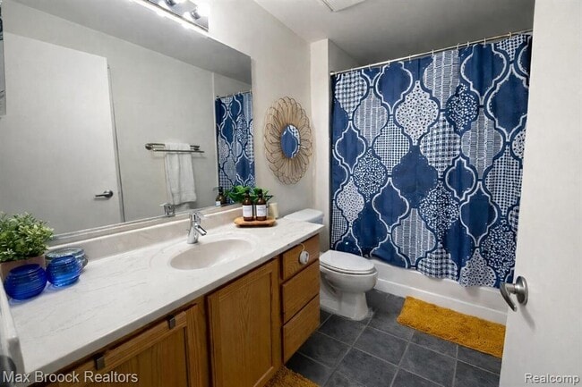 Building Photo - 101 Curry Ave