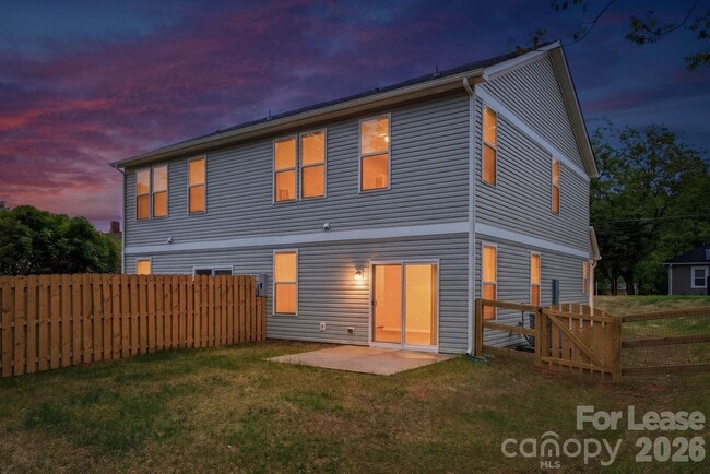 Building Photo - 645 Brookwood St